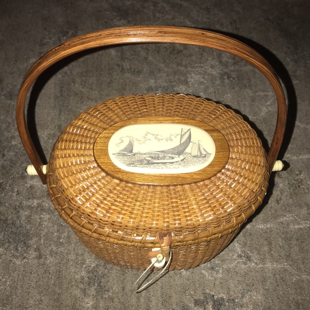 Wicker handbag